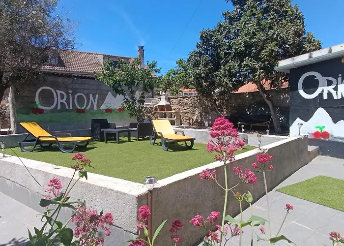 Orion Guesthouse Telhado